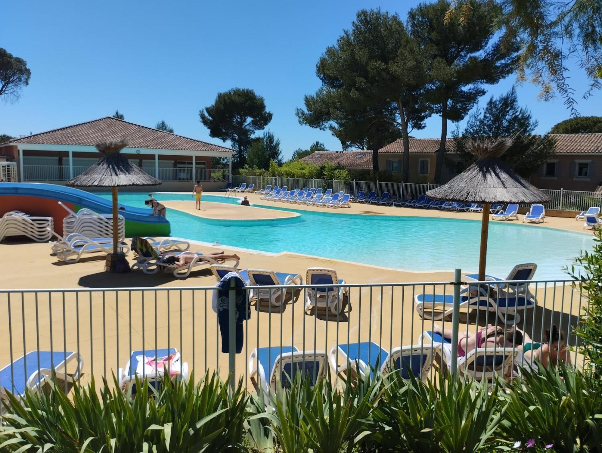 La Maison Bleue Calvisson Εξωτερικό φωτογραφία